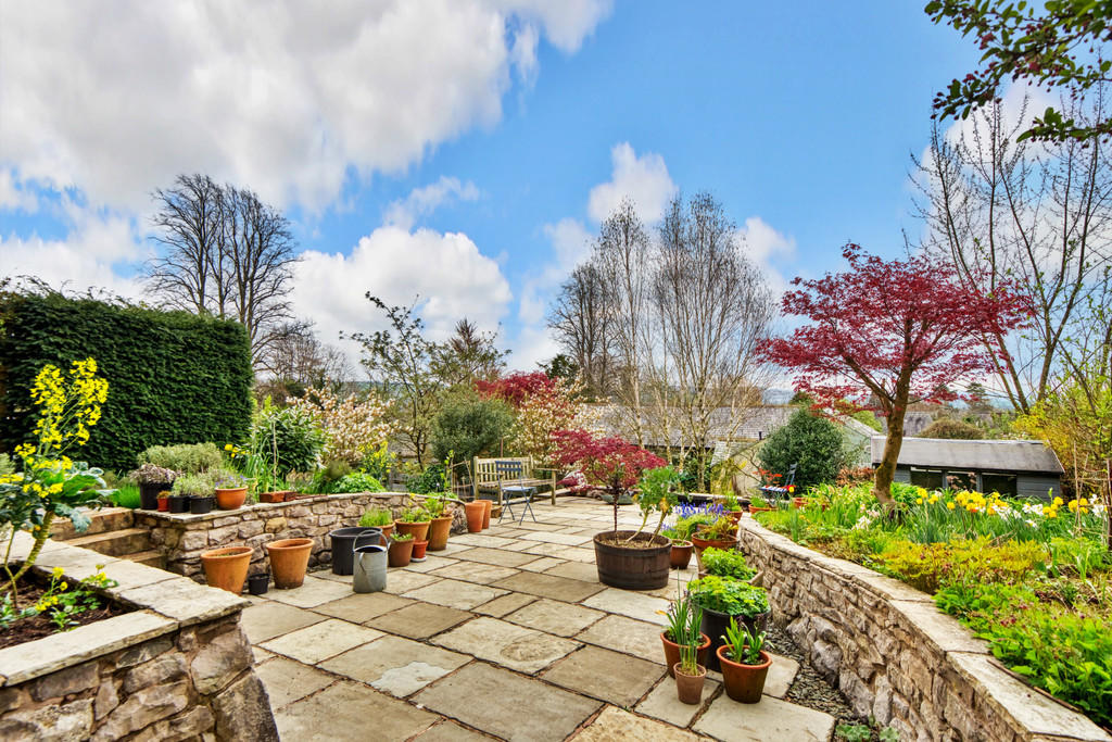 Landscaped Rear G...