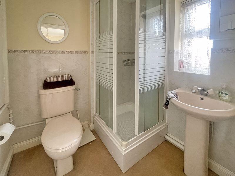 EN SUITE