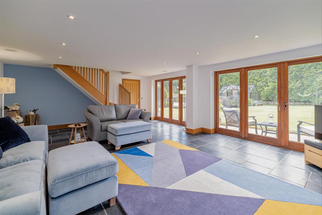 Lounge Additional Photograph