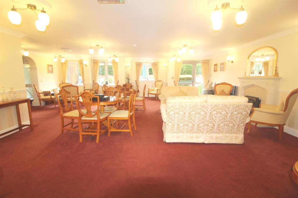 Communal Lounge New Edited.jpg