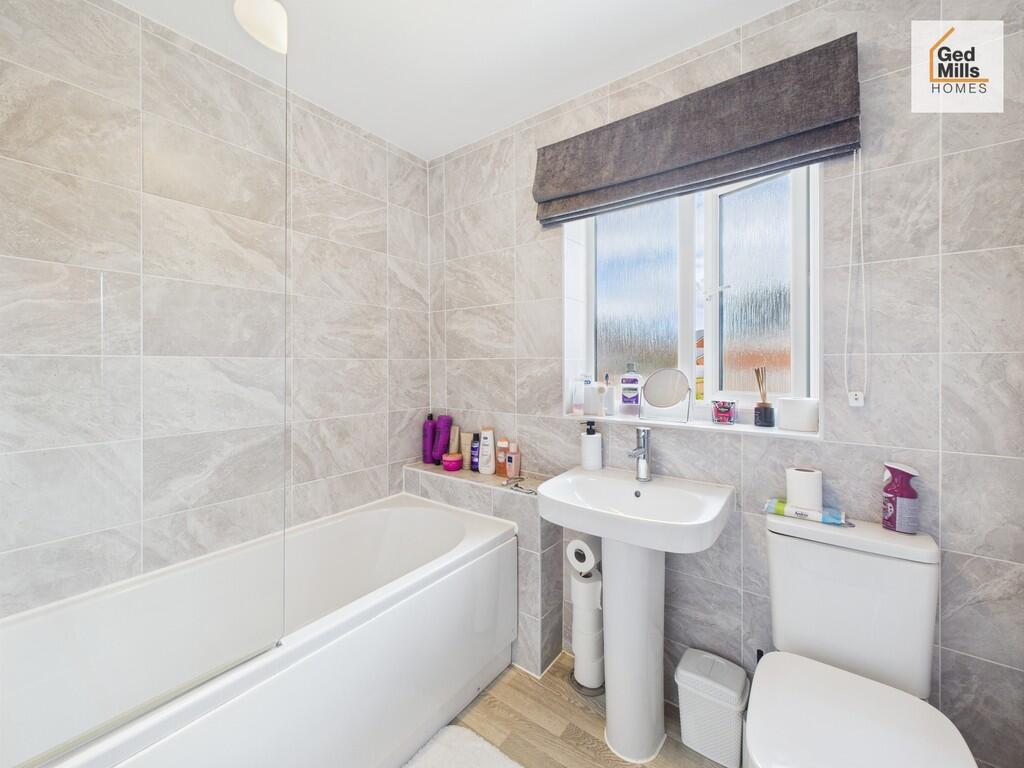 CAM04261G0-PR0075...