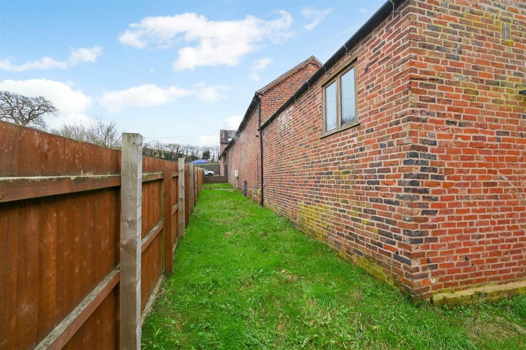 blackstone barns external edits 3.jpg