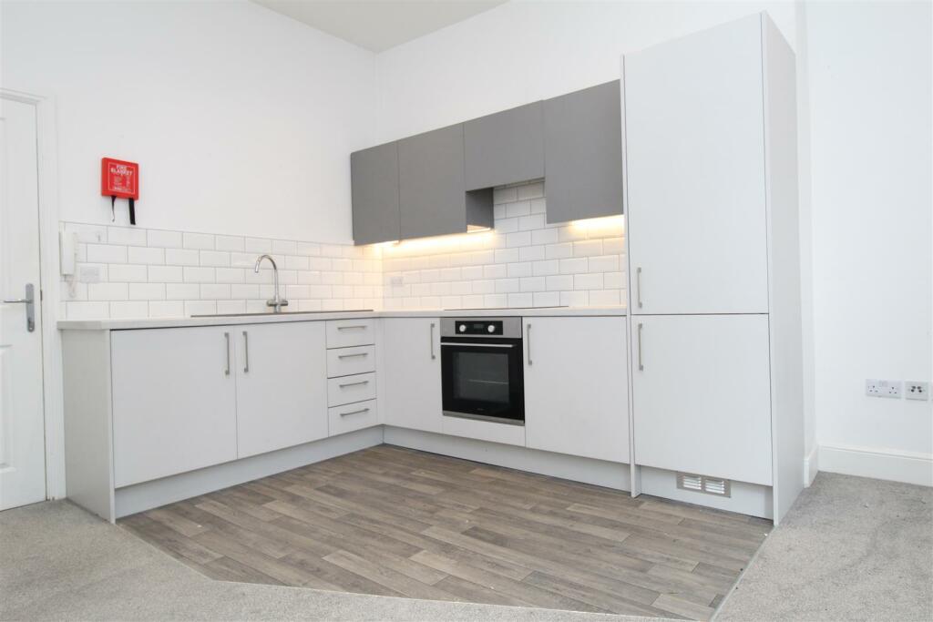 Kitchen Area.JPG