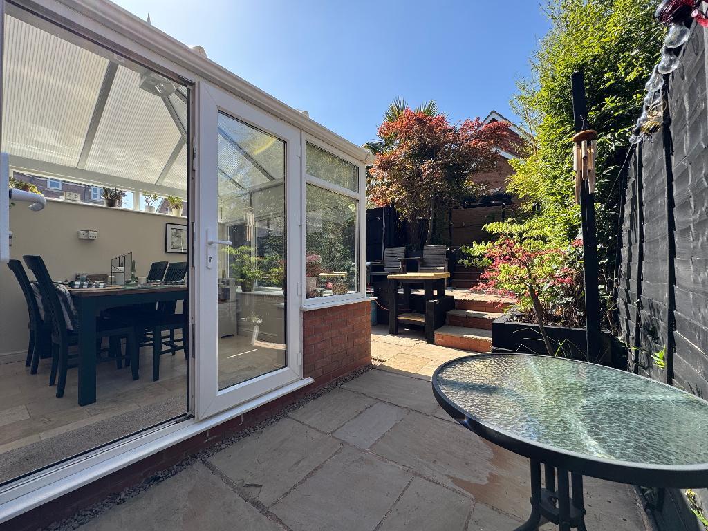 Dining room, conservatory.