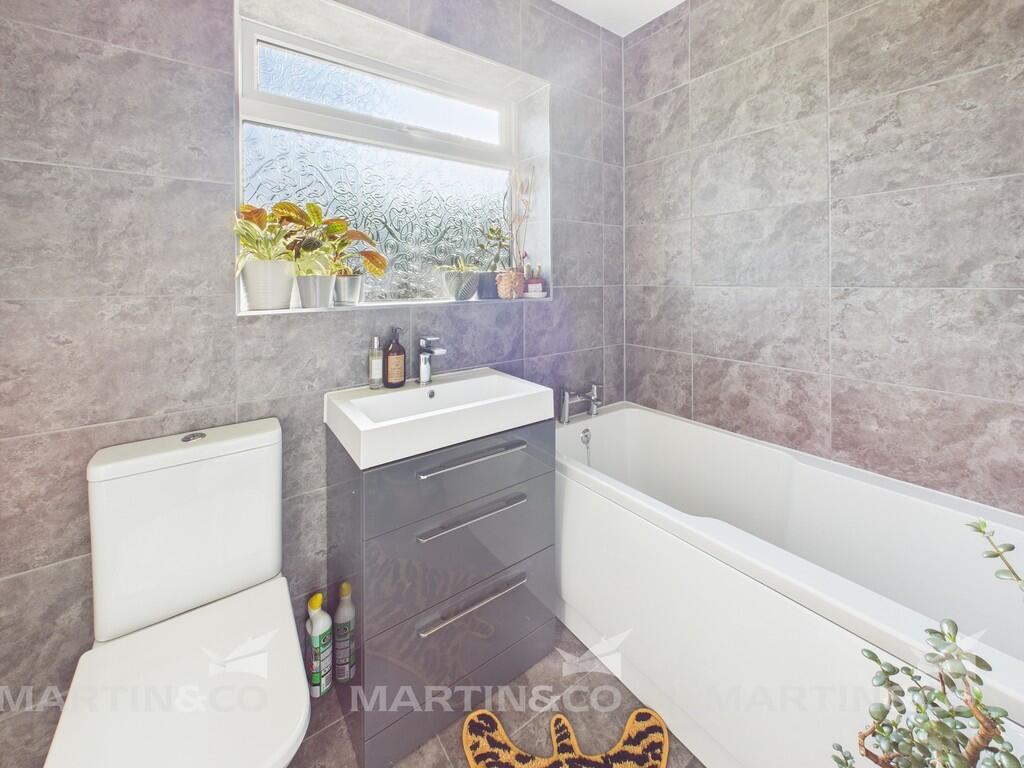 CAM02406G0-PR0425...