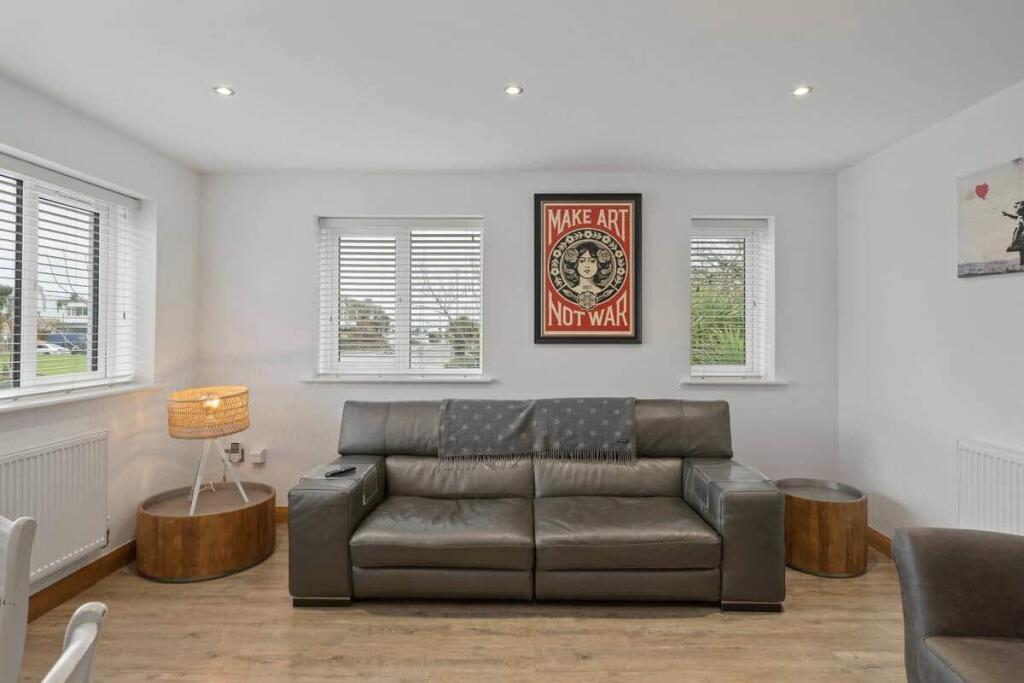 Dining/Living room