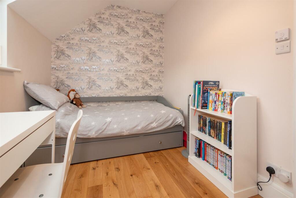 Bedroom 4 Aspect 2.jpg