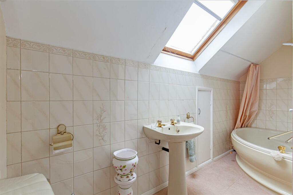 Bathroom-1.jpg