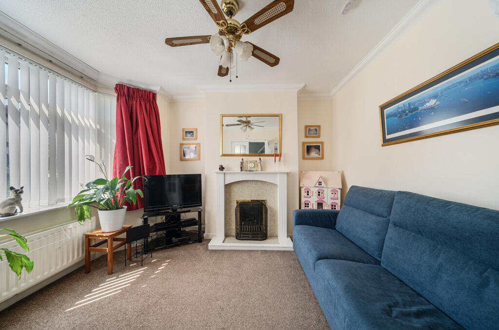 1300993-18-683733...