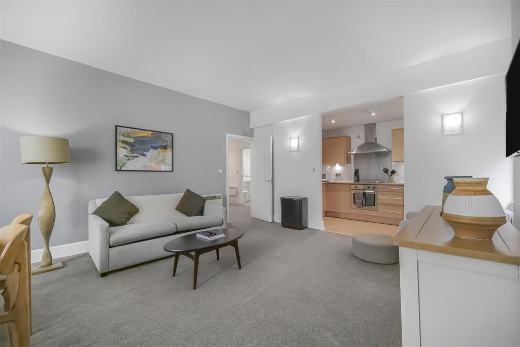 P1043716.jpg