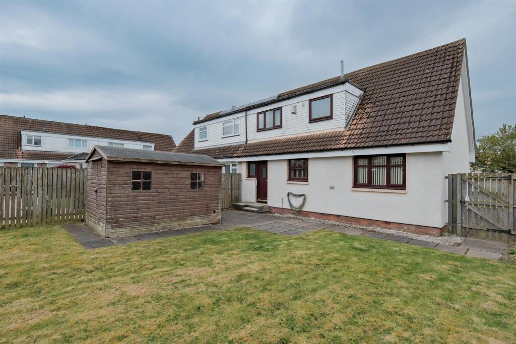 006-4 Gigha Quadrant Wishaw, ML2 0TE.jpg