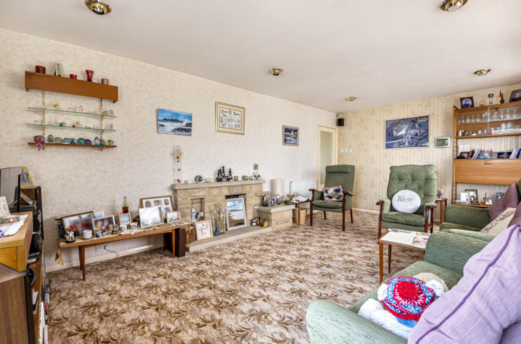 85living Room
