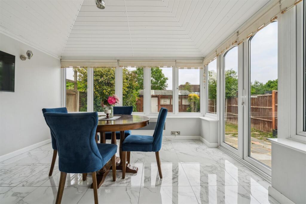 131 Aragon Road, SM4 Dining Room 1.jpg