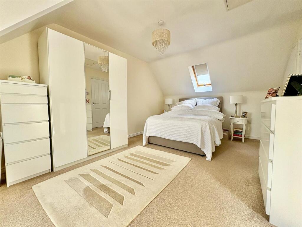 PHOTO-2025-04-23-15-11-11 3.jpg