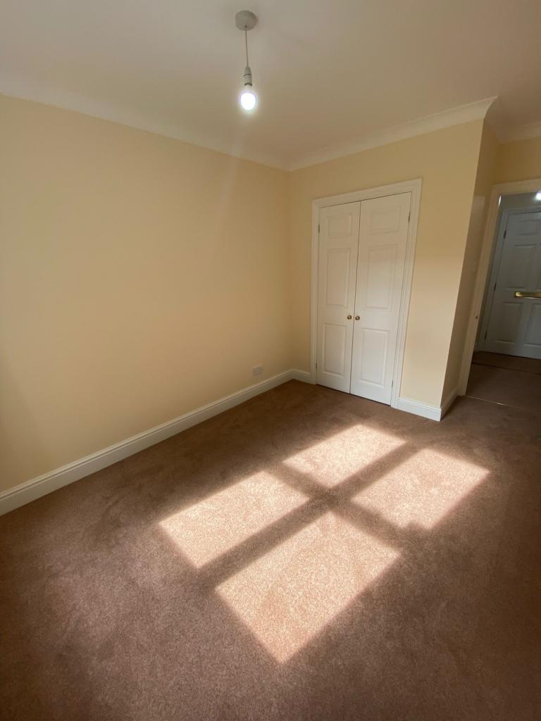 Bedroom 2 (2)