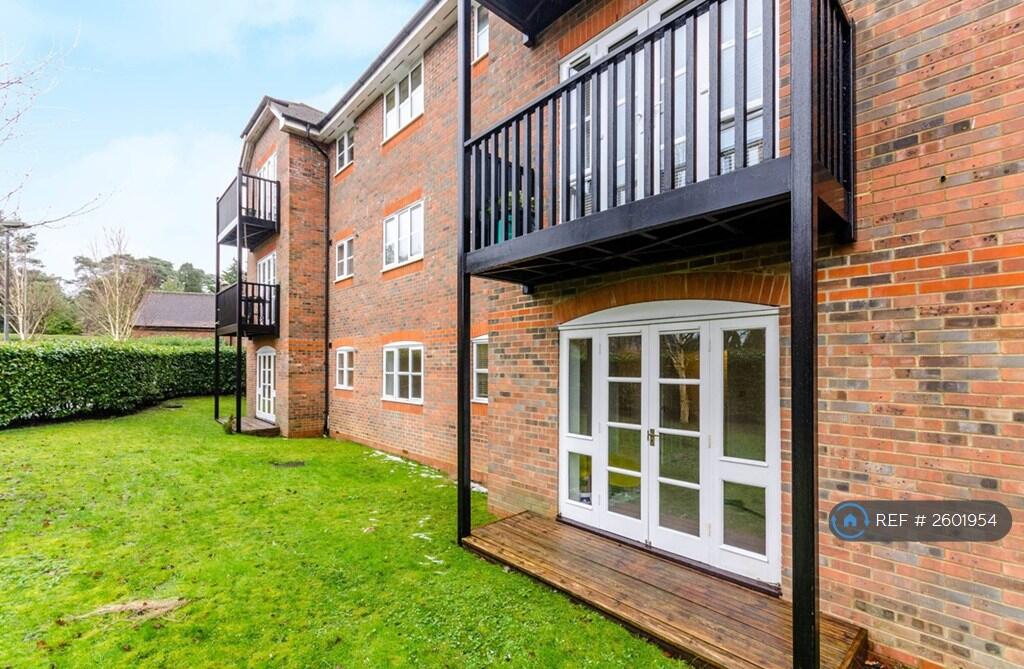 Two Private Decking Areas 
