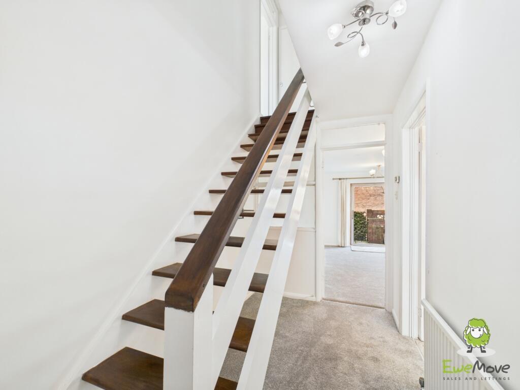 EweMove Estate Agents Basingstoke - Ribble Way - H