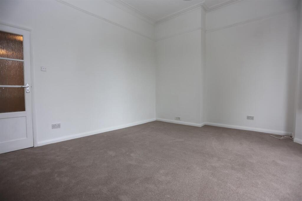 3, 28 Wilbury Gardens new 23 (11).JPG