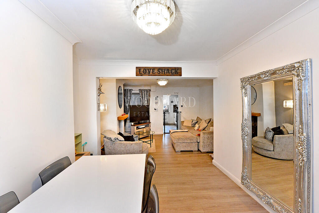 Living/Dining Roo...