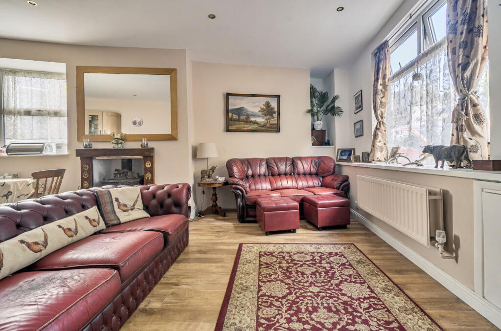 1345353-7-68af360...