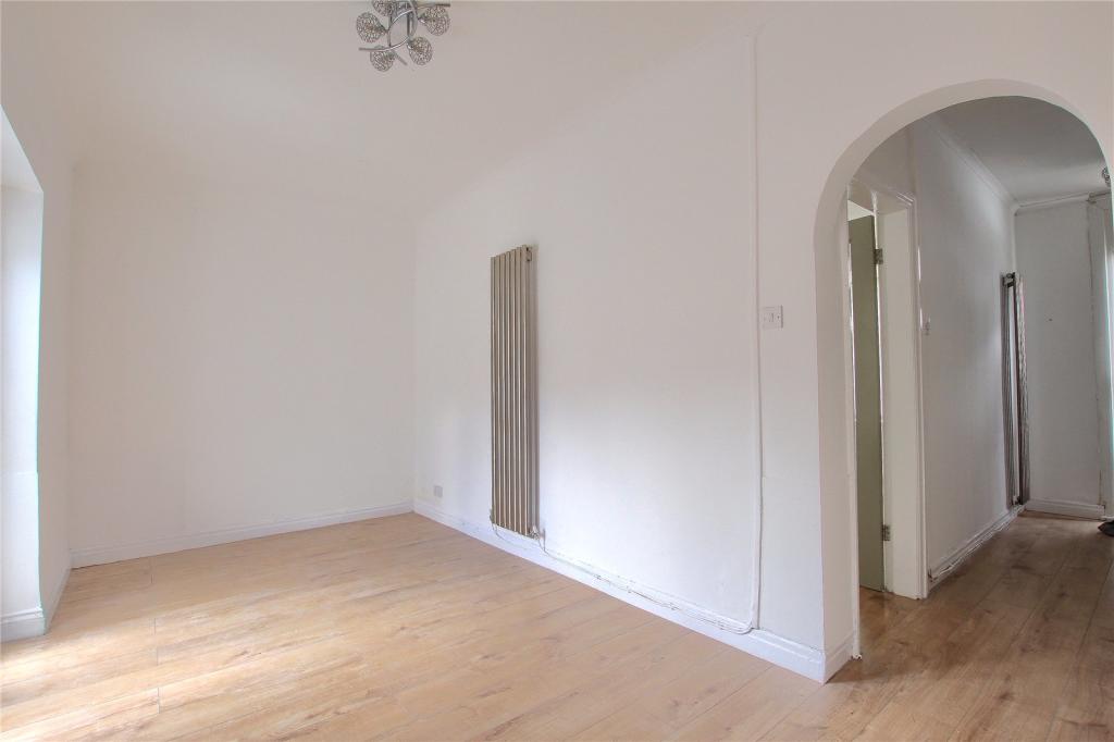 Rear Sitting/Dining