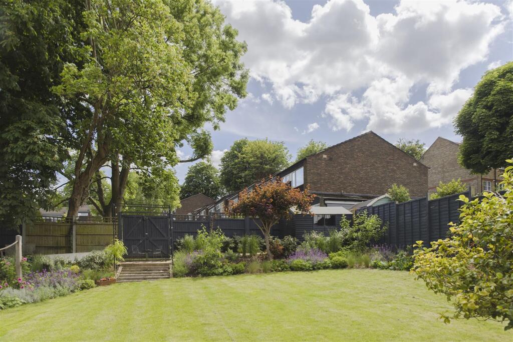 Longton Avenue-15.jpg