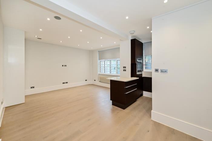 Kensington High Street, London, W14