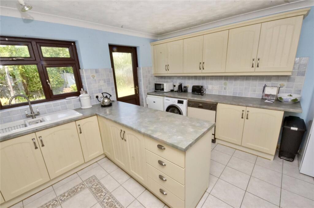 Kitchen/Breakfast Rm