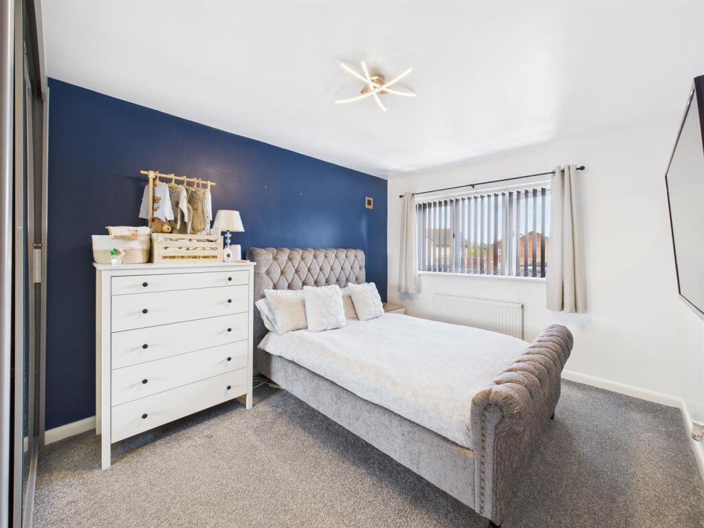 Bedroom: