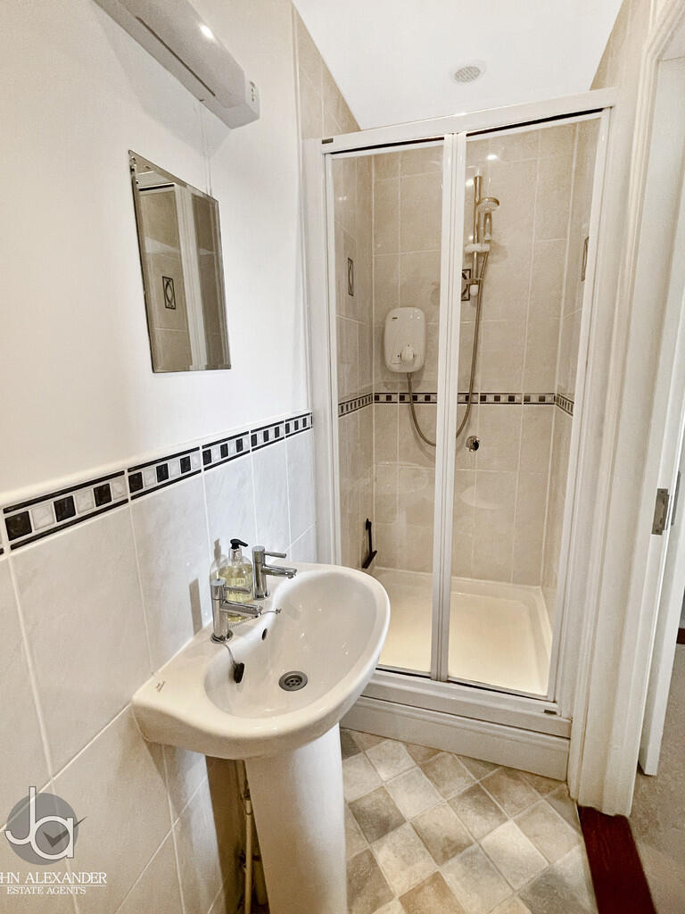 20250919_10175360...