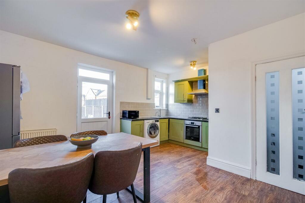 KITCHEN/DINER