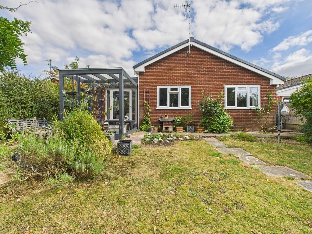 CAM02854G0-PR0435...