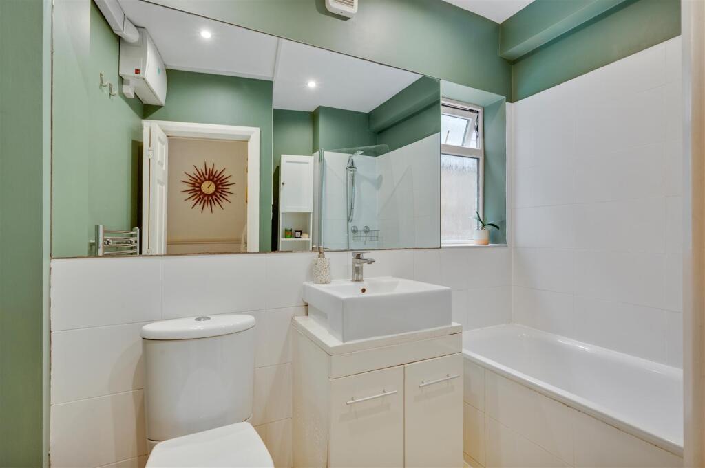 Daniels_136 Minet Avenue _011.jpg