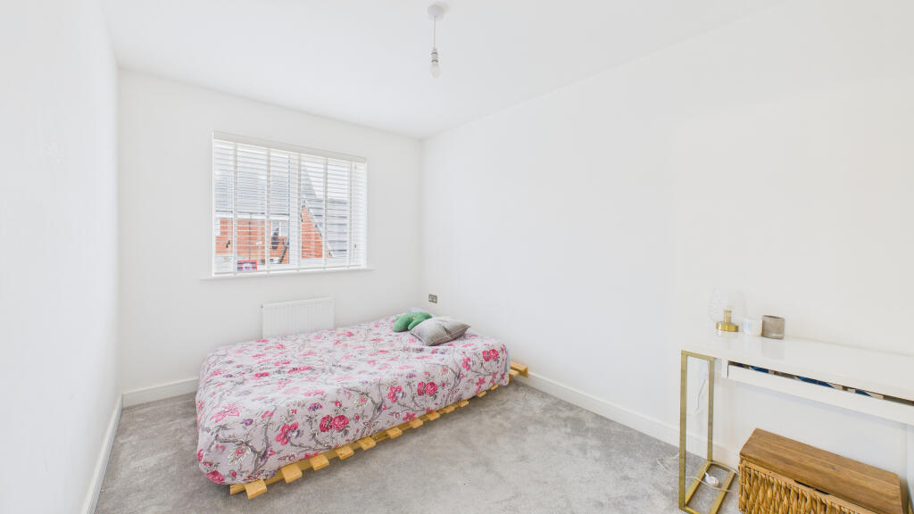 CAM04968G0-PR0085-STILL015