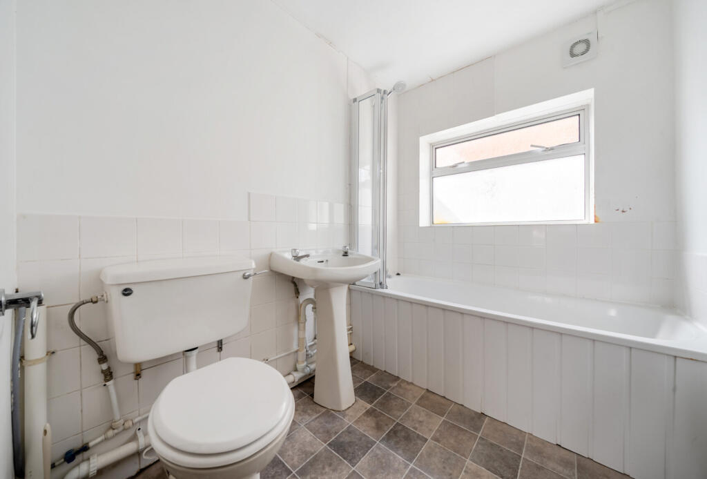 1337024-15-689f51...