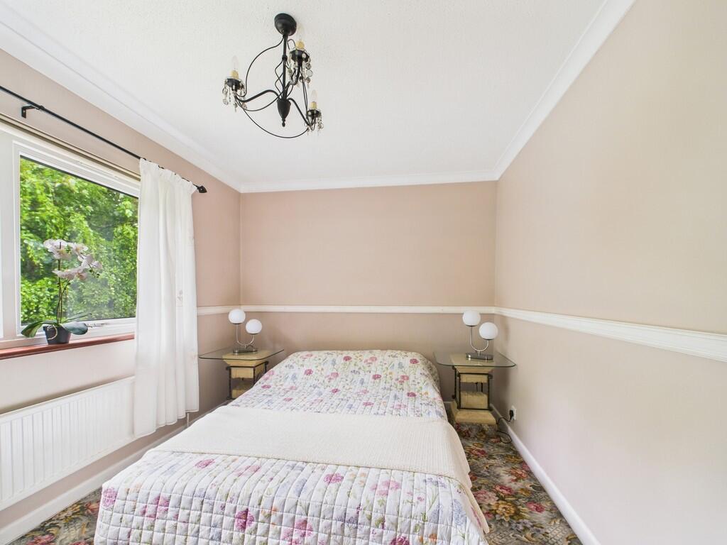 CAM02089G0-PR0483...