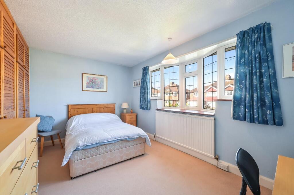 STONELEIGH CRESCENT  (15).jpg