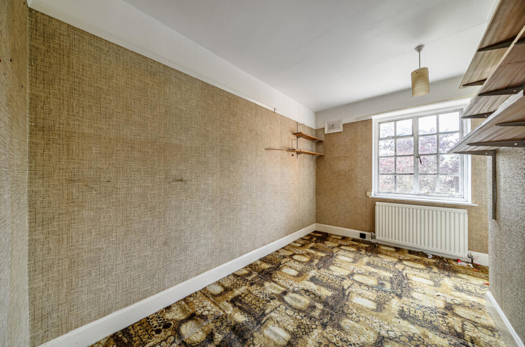 1303487-11-684725bd4a336