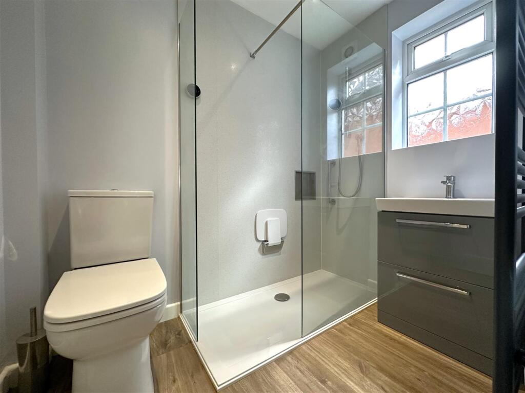 Modern Shower Room 544