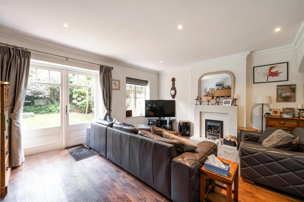 THE ROSEBERYS (12).jpg