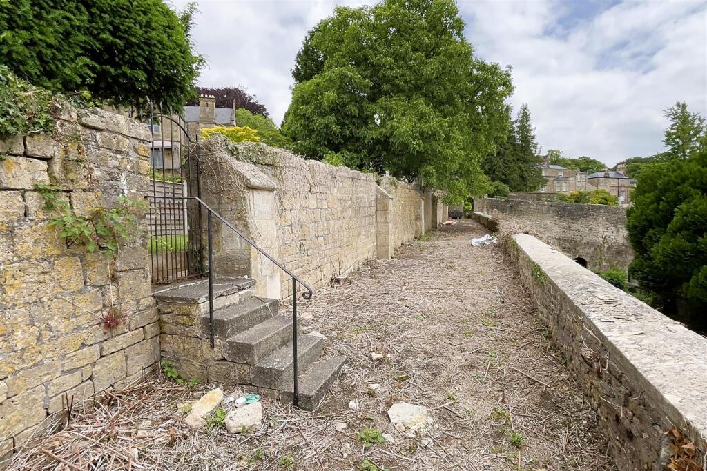 Beckford Gardens, Upper Lansdown Mews Bath, BA1 5H
