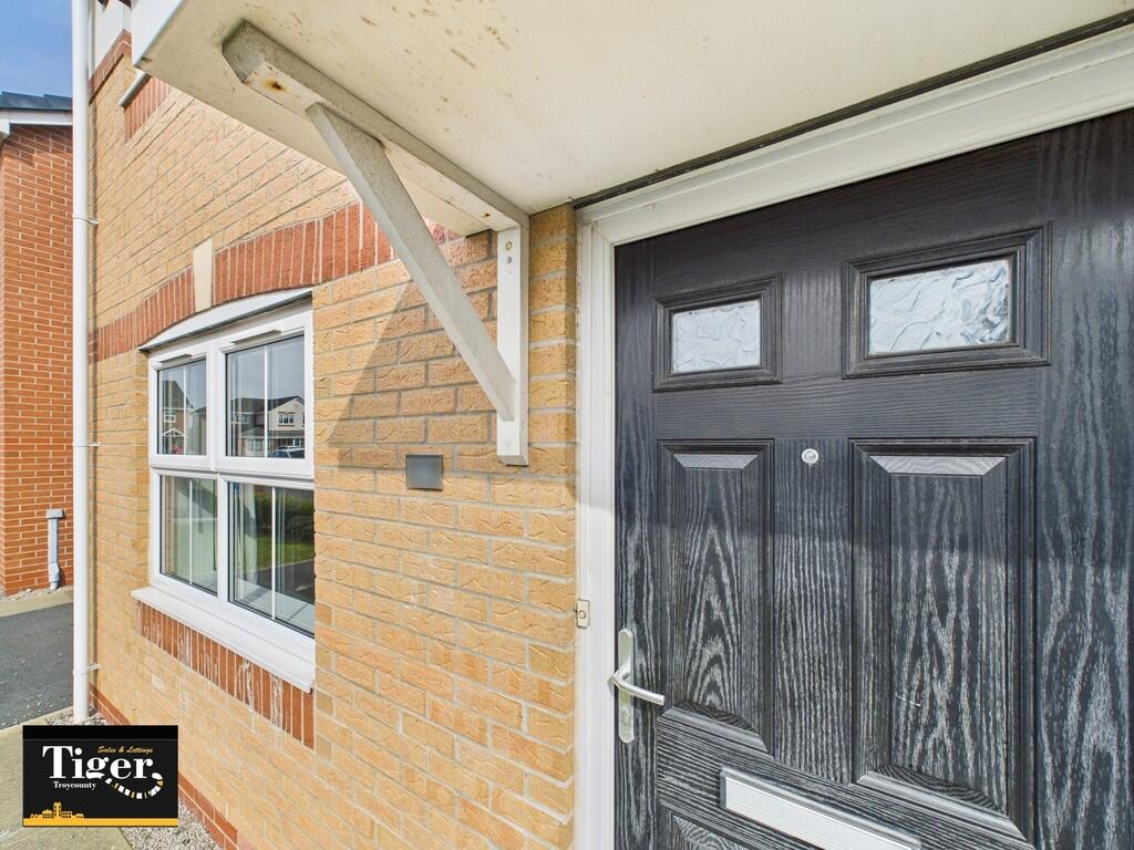 CAM02176G0-PR0525...