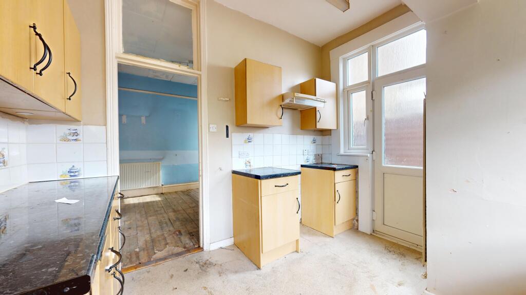 9 Arragon Gardens, Streatham, London, SW16 5LY