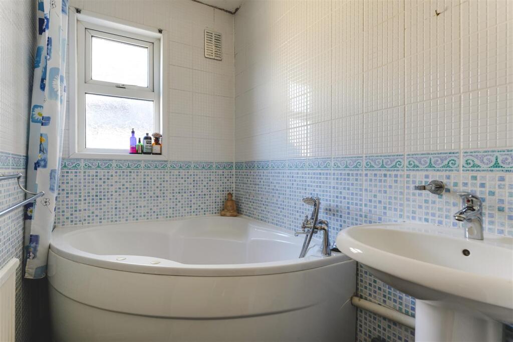 Mildenhall Road-27.jpg