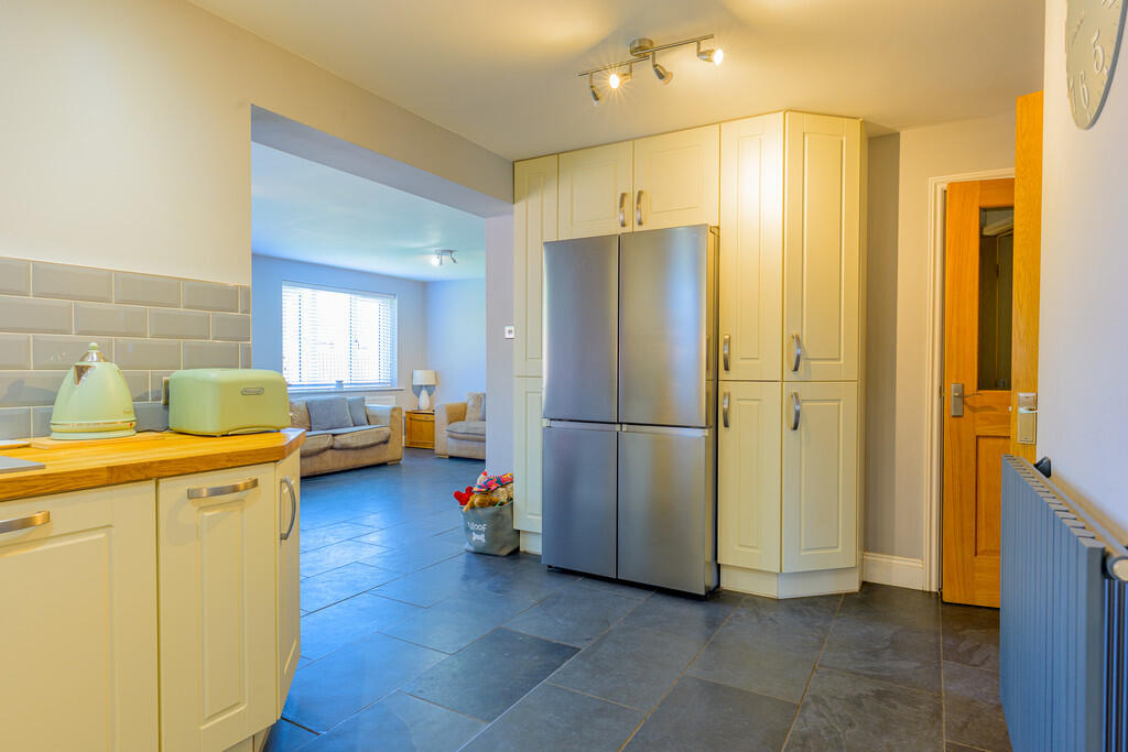 Kitchen DSC_4744-...