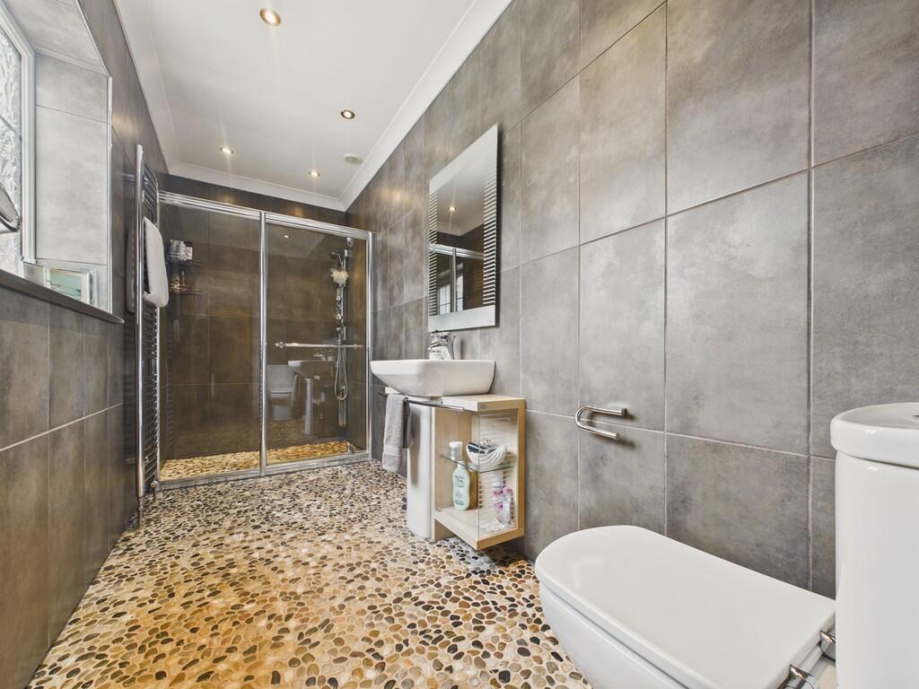 CAM04092G0-PR0099...