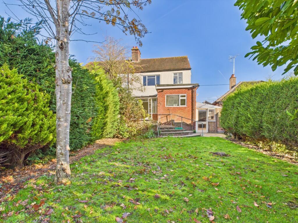 CAM01740G0-PR0483-STILL010