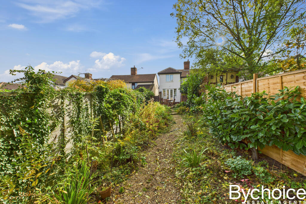 CAM05454G0-PR0072-STILL035