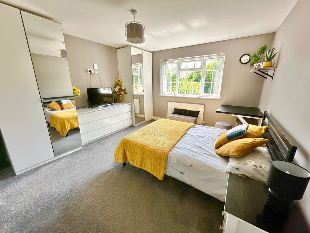 IMG-20250520-WA00...