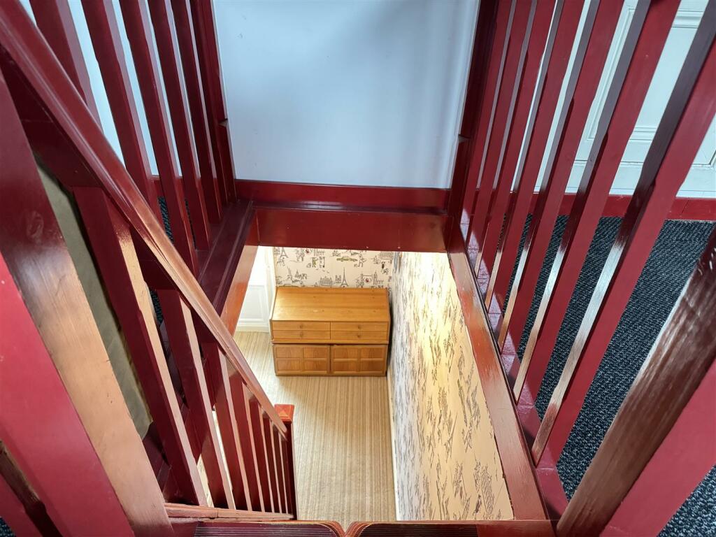 STAIRS TO LOFT ROOM